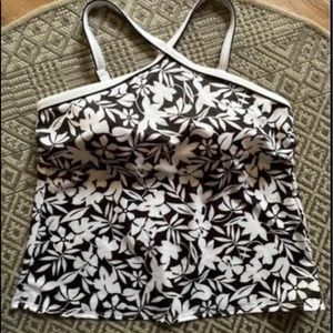 Lands End 18W tankini swimsuit top. Brand New.